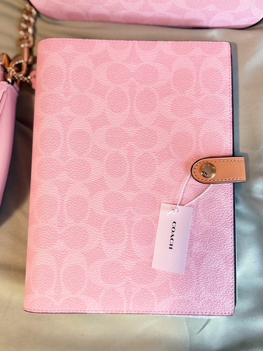 Coach powder pink Signature Canvas set - Picture 8 of 9
